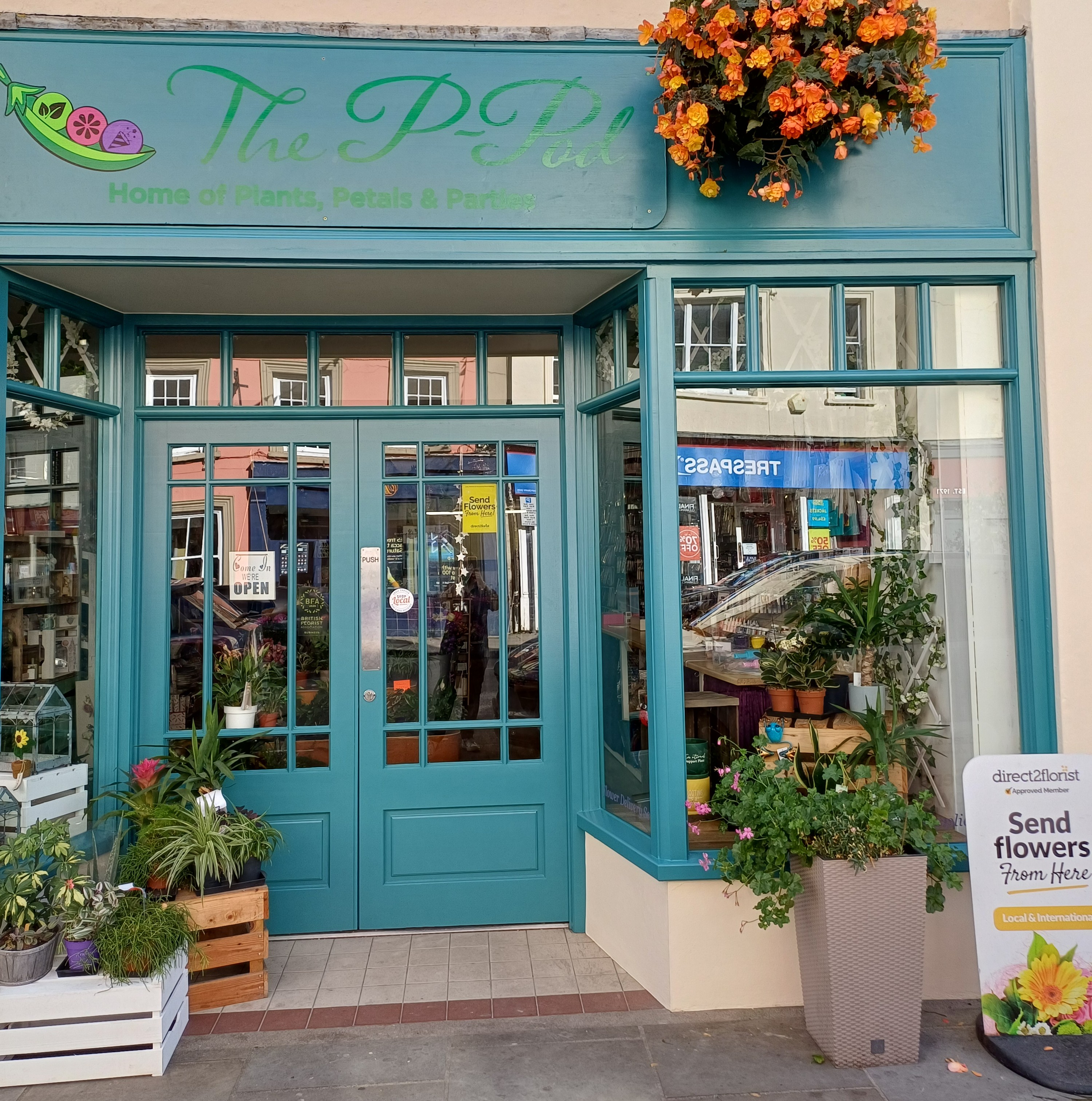 Seasonal bouquets from The P-Pod in Brecon offering same-day delivery